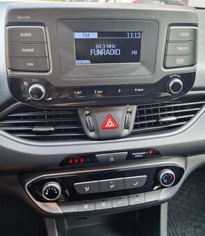 Hyundai i30 1.6CRDi Style Facelift SR 1majiteľ V záruke Top - 17