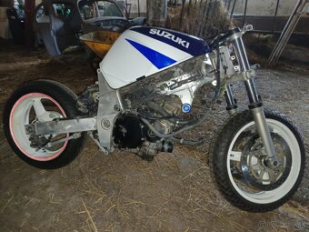 Suzuki GSXR 01-03 - 17