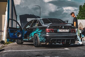 BMW E39 525TTds - 17