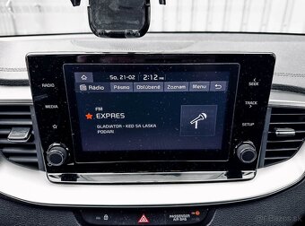 Kia Ceed SW 1.5 T-GDi Silver A/T - 17