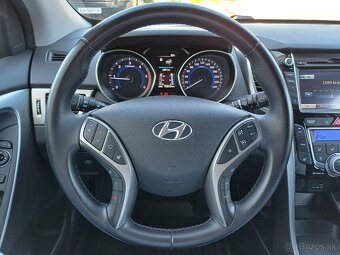 Hyundai i30 1.6 CRDI/94 KW STYLE MT6 + ZIMNE PNEU - 17