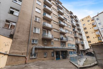 1i byt-BA /St.Mesto, CENTRUM - Špitálska,  zariadený, IHNEĎ - 17