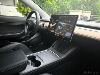 Tesla Model 3 Long Range 366kw, Mesačne: 420€ - 17