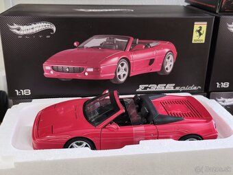 Modely Ferrari 1:18 HotWheels ELITE - 17