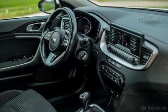 KIA CEED SW Combi 2020/8 1.6Crdi 85KW 217000km SK - 17