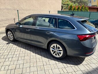 Škoda Octavia Combi 2.0 TDI DSG Style - 17