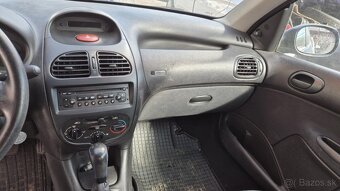 PEUGEOT 206 - 17