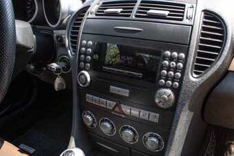 Predám Mercedes SLK 200 kompresor 1800/120 kw - 17