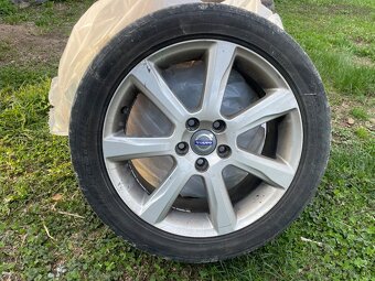 Volvo V60 Momentum AT6.  ZNÍŽENÁ CENA  - 17