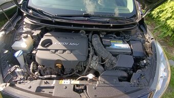 Hyundai i30 CW Kombi 1.6i CRDi HP 16V DOHC Style A/T - 17