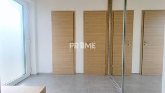 BÝVAJ PRVÝ v 4i RD, ZÁHRADKA (400 m2), 2X PARKING, Lúčna uli - 17