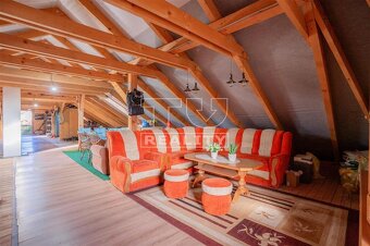 Na predaj priestranný rodinný dom Uhrovec okr. Bánovce... - 17