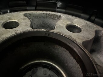 5x108 R18 8J ET50,5 CMS C8 63,4 + 235/60 R18 zimné - 17