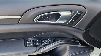 Porsche Cayenne Diesel Platinum Edition II FL - 17