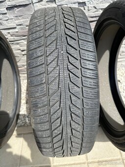215/45 R20 95H XL EV zimné HANKOOK - 17