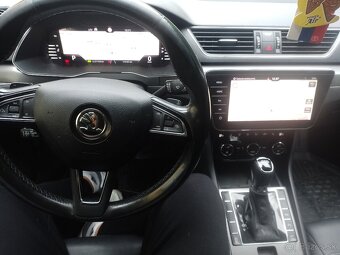 Predám Škoda Superb 3 combi obsah 1,6desel ročník 2020 DSG - 17