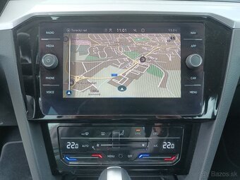 Volkswagen Passat Variant 1.5 TSI Business DSG r.v. 2022 - 17