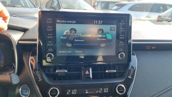 Toyota Corolla sedan 1,8 hybrid Comfot Tech + Techpack 72KW  - 17