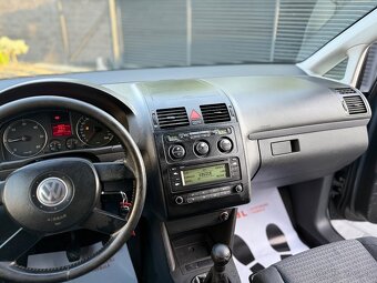 Volkswagen Touran 7miest SR - 17