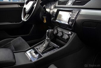 Škoda Superb Combi - 17