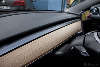 Tesla Model 3 Long Range - 17