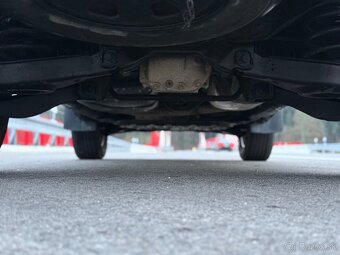 Nissan Pathfinder navi ,4x4, tažné cierny strop , carplay - 17