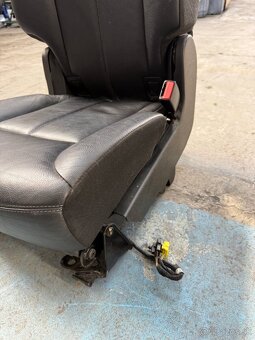 Sedadla Mercedes-Benz GL X164 predfacelift - 17