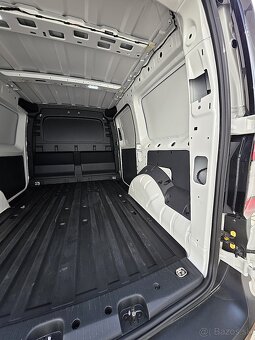 Volkswagen Caddy Dodávka Maxi 2,0 TDI Basis - 17