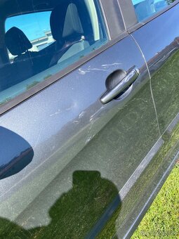 Predám Peugeot 308/110kW 1,6 benzín 1000€ súrne cena pevná. - 17