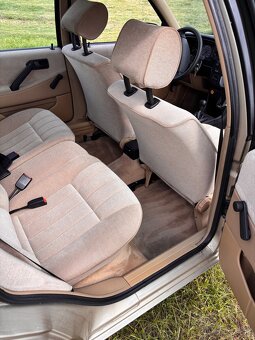 VW Passat B3 GL 1.8 benzín (zlatá farba) - 17