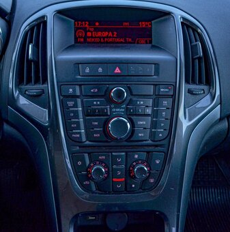 Opel Astra Sedan 1.6 CDTI 100 kw - 17