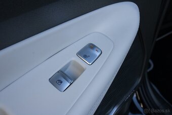 Hyundai Santa Fe 1.6 T-GDi HEV Premium 4x4 - 17