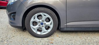 Ford Grand C-Max - 17