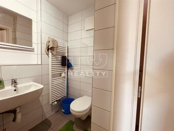 RezervovanéSmart bývanie:kompaktná garsónka v top... - 17