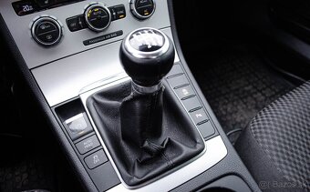 Volkswagen Passat B7 1.6 TDI Sedan - 17