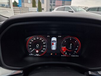 VOLVO V60 D3 R-DESIGN A/T - 17