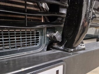 Land Rover Defender 2.5 turbodiesel Webasto 7 miestne 4x4 - 17