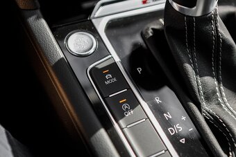 Volkswagen Arteon R-line 2.0TDI 140kW DSG7 4Motion 11/2018 - 17