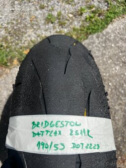 Jazdené pneumatiky / gumy - 17