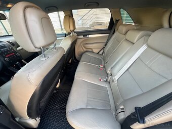 Kia Sorento 2,2 Crdi 4x4 automat TOP stav - 17