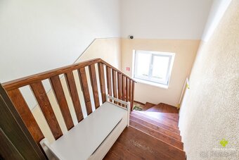 Výnimočný 4 izbový byt Staré Mesto Prievidza 120 m2 - 17