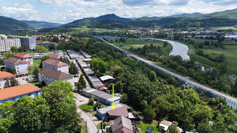SAMOSTATNÝ KOMERČNÝ OBJEKT S POZEMKOM - 17
