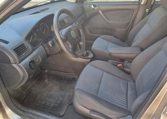 Škoda Octavia 1,9 TDI PD Elegance 4x4 Combi nafta manuál - 17