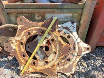 Na agrotechniku,hydraulicke valce,pneu, - 17