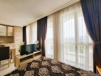 Atraktívny apartmán pre pohodlné a štýlové bývanie - 17