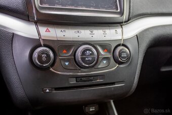 Fiat Freemont 2.0 MultiJet Urban 4x4 A/T - 17