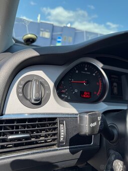 AUDI A6 Avant 2.0 TDI (2010) - 17