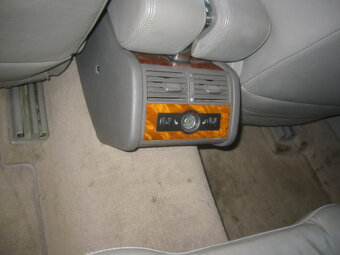 AUDI A8 D2 6.0 W12 309kw krátká i long - díly - 17