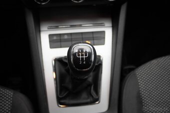 Škoda Octavia Combi 1.6 TDI CR DPF Ambition - 17