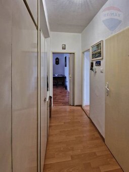 REZERVOVANE     2-izbový byt 57m2 Staré sídlisko Prievidz - 17